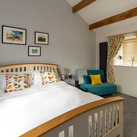 Old Hall Croft Barn 4* 갈그레이브